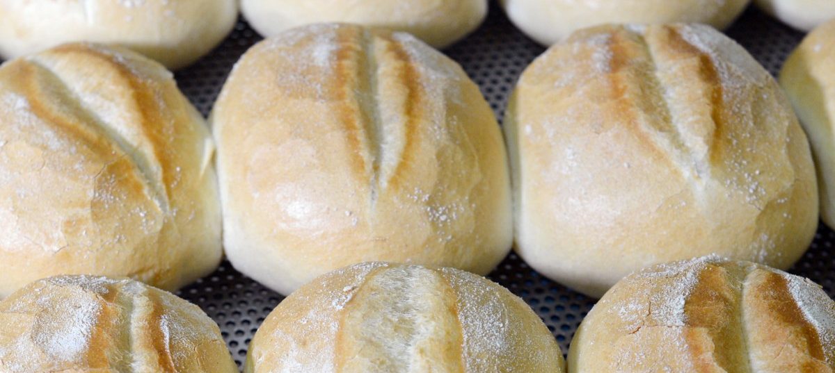 Stecknadeln in Brötchen - Wer sabotiert deutsche Supermarkt-Brötchen?