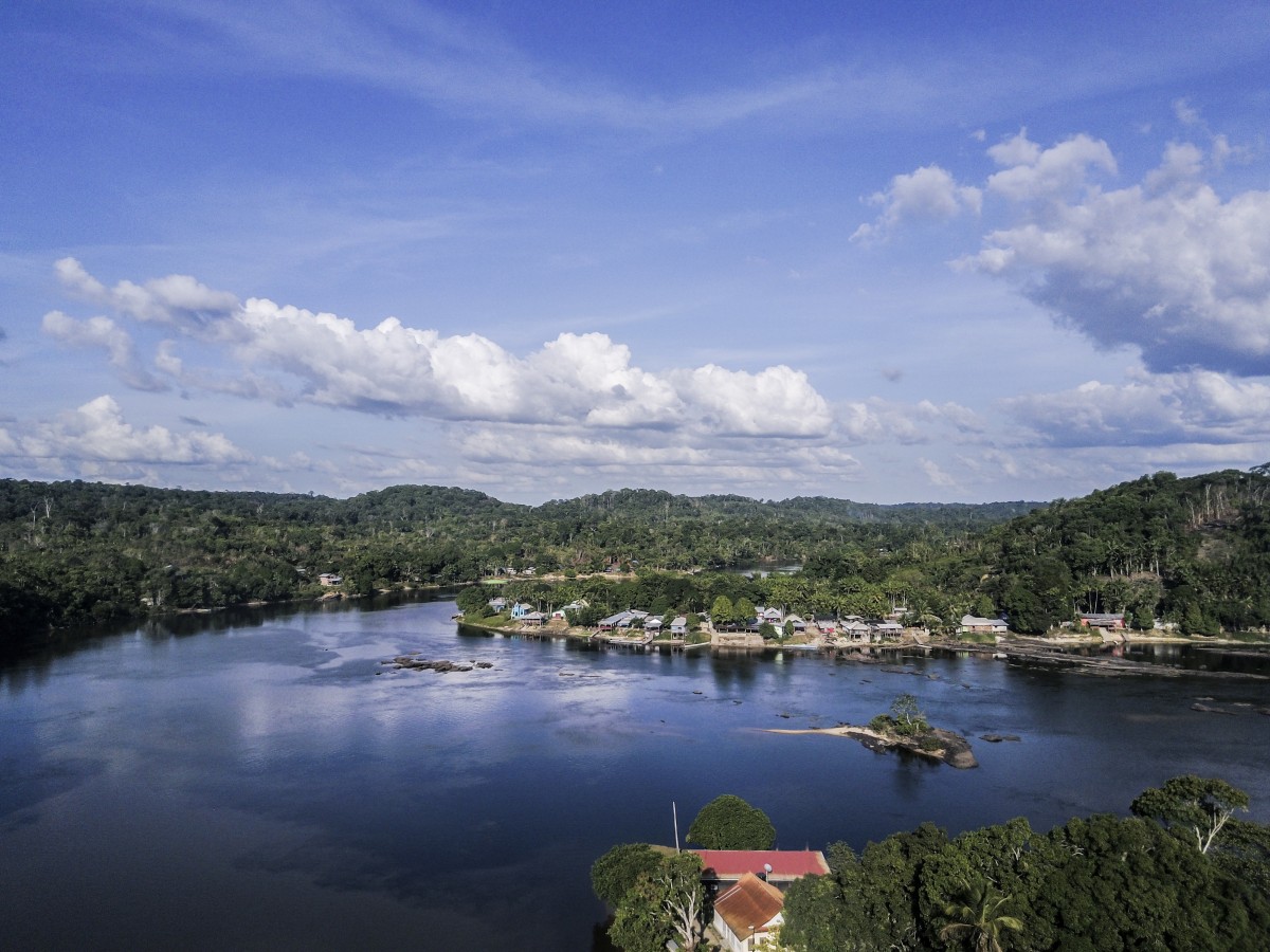 Herr Chanel und die „Euro-Indianer“ vom Rio Oiapoque