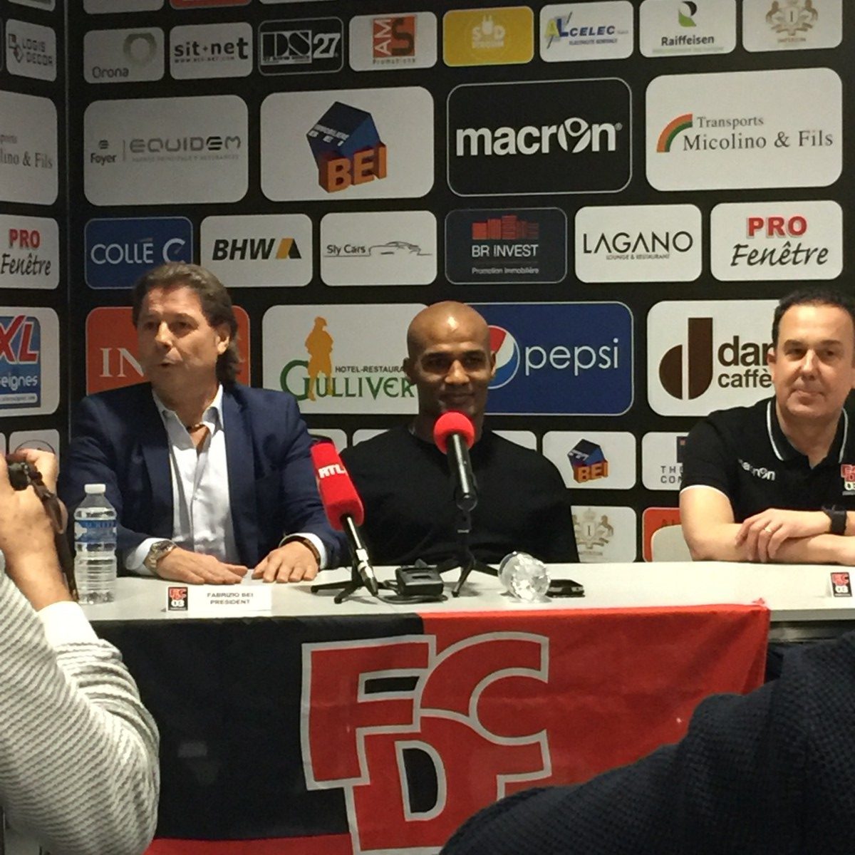 Starkicker Malouda offiziell in Differdingen vorgestellt