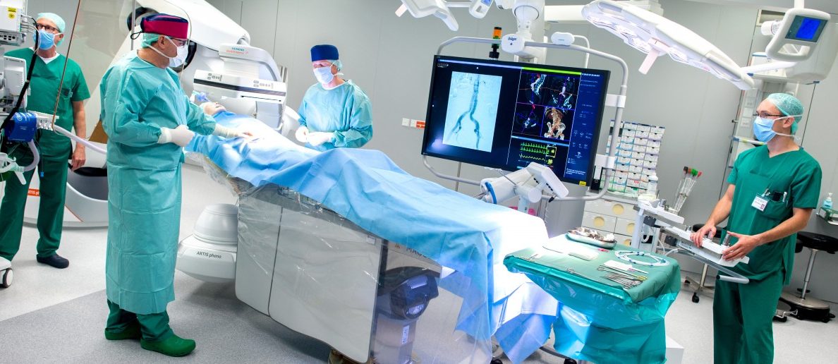 Chirurg brennt Patienten bei OP Initialen in die Leber