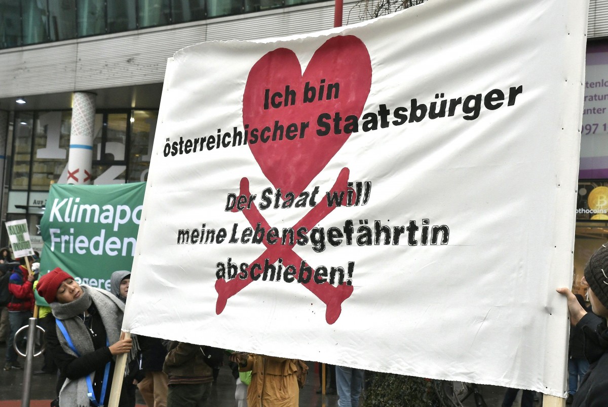 Protest_in_Wien_gege_55927605