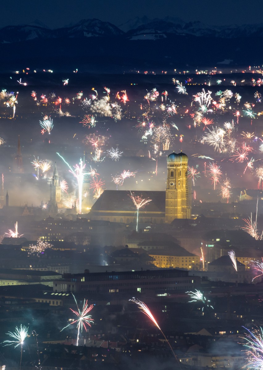 Silvester_Feuerwerk_55805880