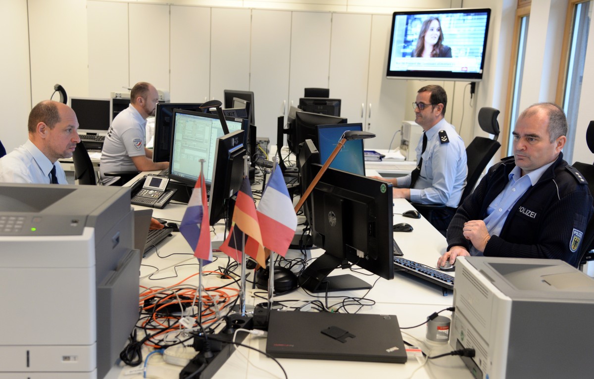 urn_binary_dpa_com_20090101_180126-90-016997-FILED