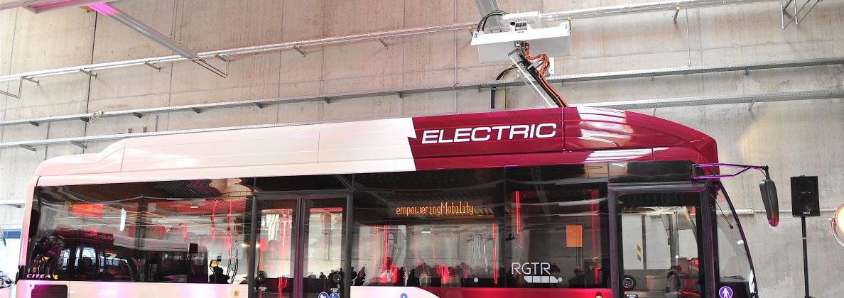 Luxemburgs erste Elektrobusse zischen durch den Süden