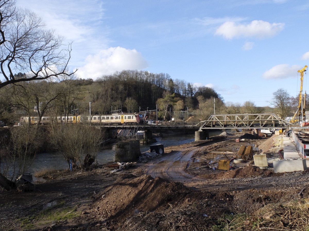 Aus Alt mach Neu: Die Eisenbahnbrücke über die Sauer