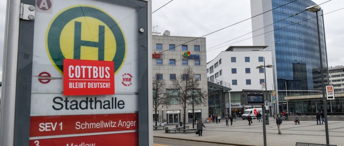 NPD-Anhänger verteilen Reizgas