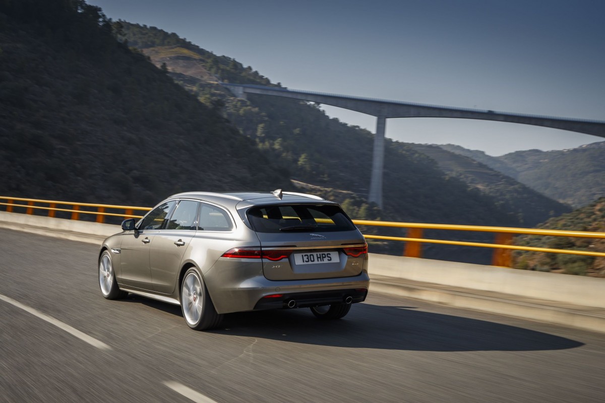 XF Sportbrake 2