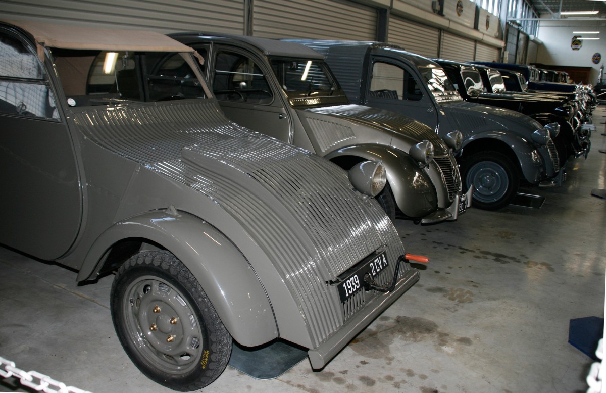 2 CV 4