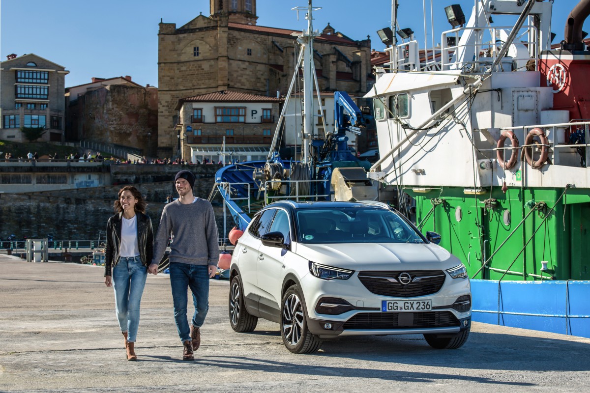 Opel-Grandland-X-502099 (1)