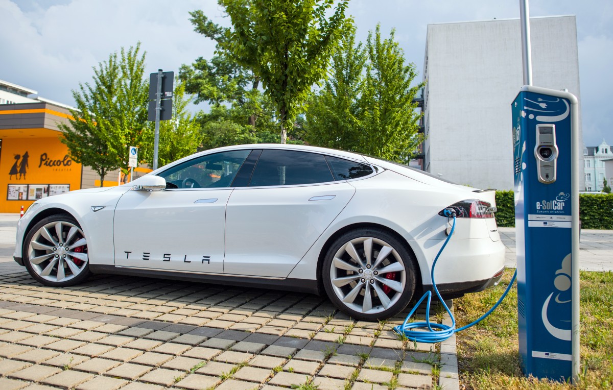 Tesla ruft 123.000 Model S zurück