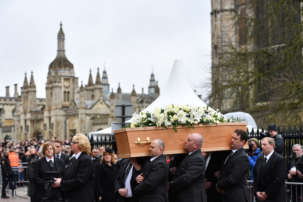 Trauerfeier für Hawking in Cambridge