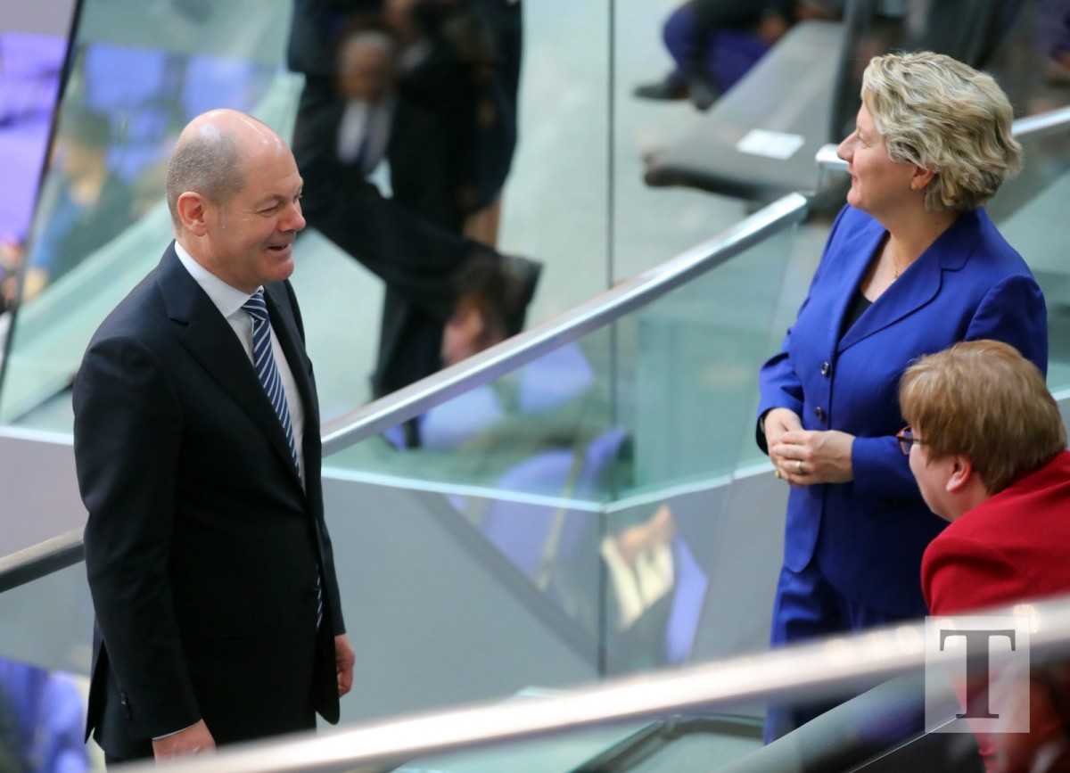 Wahl_der_Bundeskanzl_56634430urn_binary_dpa_com_20090101_180314-90-008702-FILED