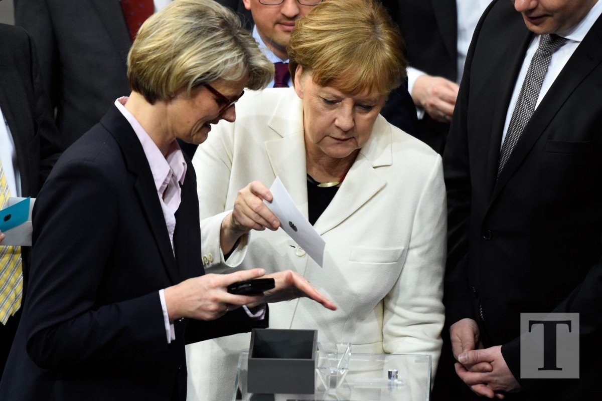 Wahl_der_Bundeskanzl_56634679urn_binary_dpa_com_20090101_180314-90-009294-FILED