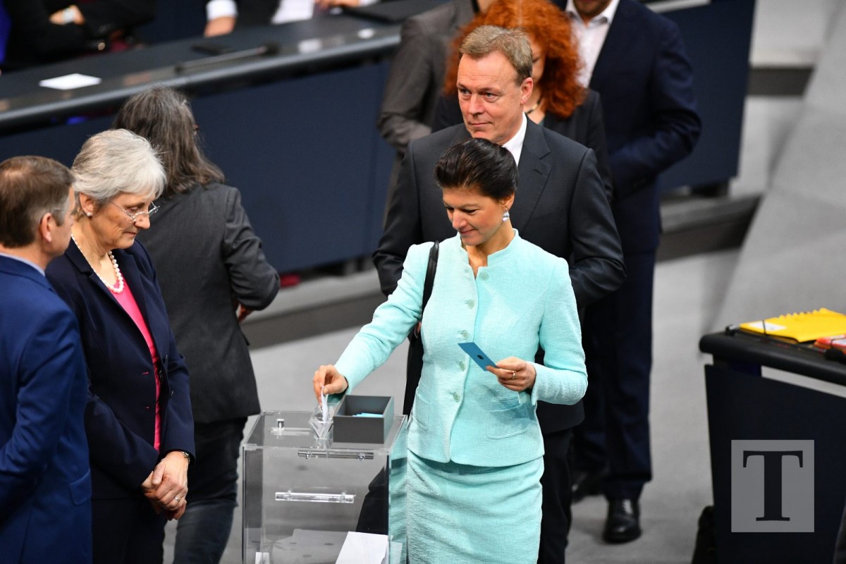 Wahl_der_Bundeskanzl_56634725urn_binary_dpa_com_20090101_180314-90-009077-FILED