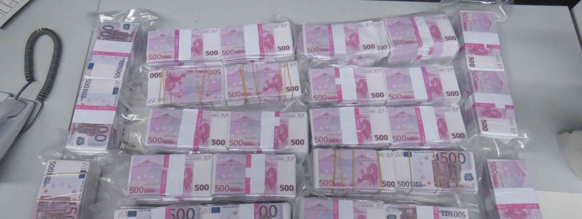 Mann findet acht Millionen Euro – in einer Mülltonne