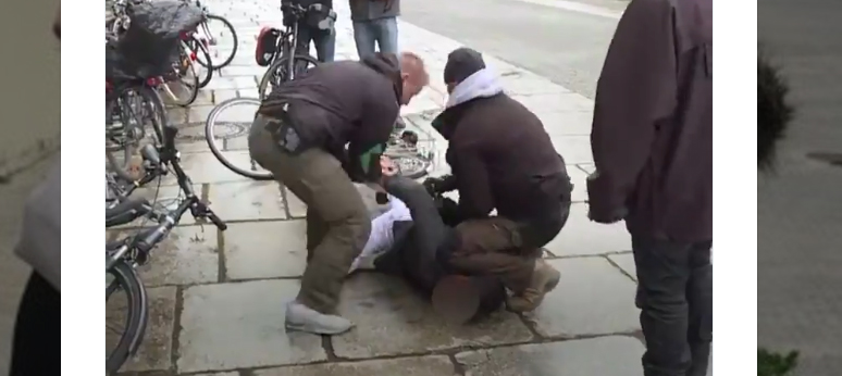 Polizei überwältigt Mann in der Nähe von Angela Merkel