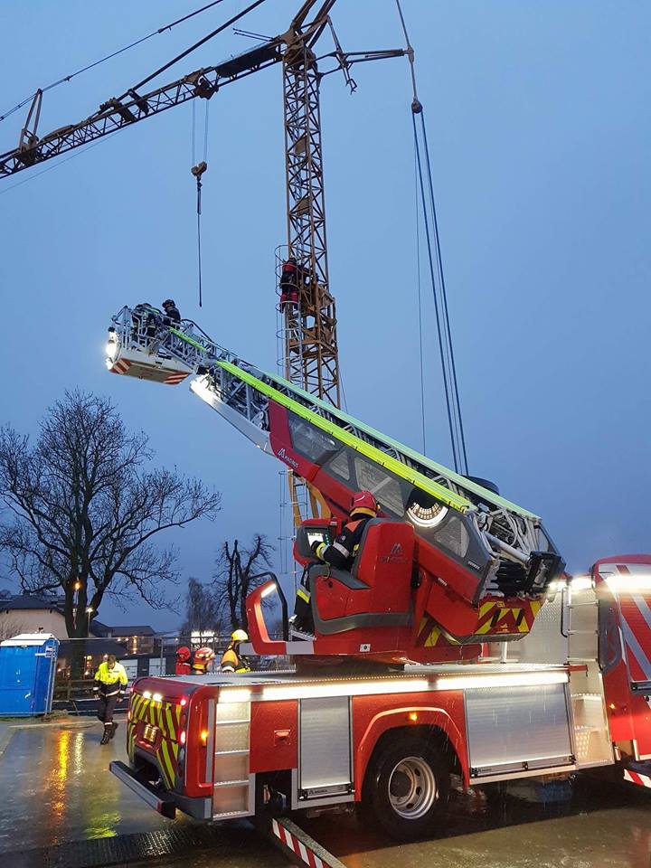 29694901_2031719660427786_8596810729412209655_n