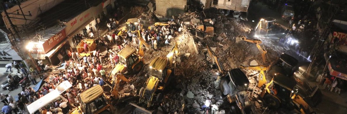 Mindestens zehn Tote bei Hoteleinsturz in Indien