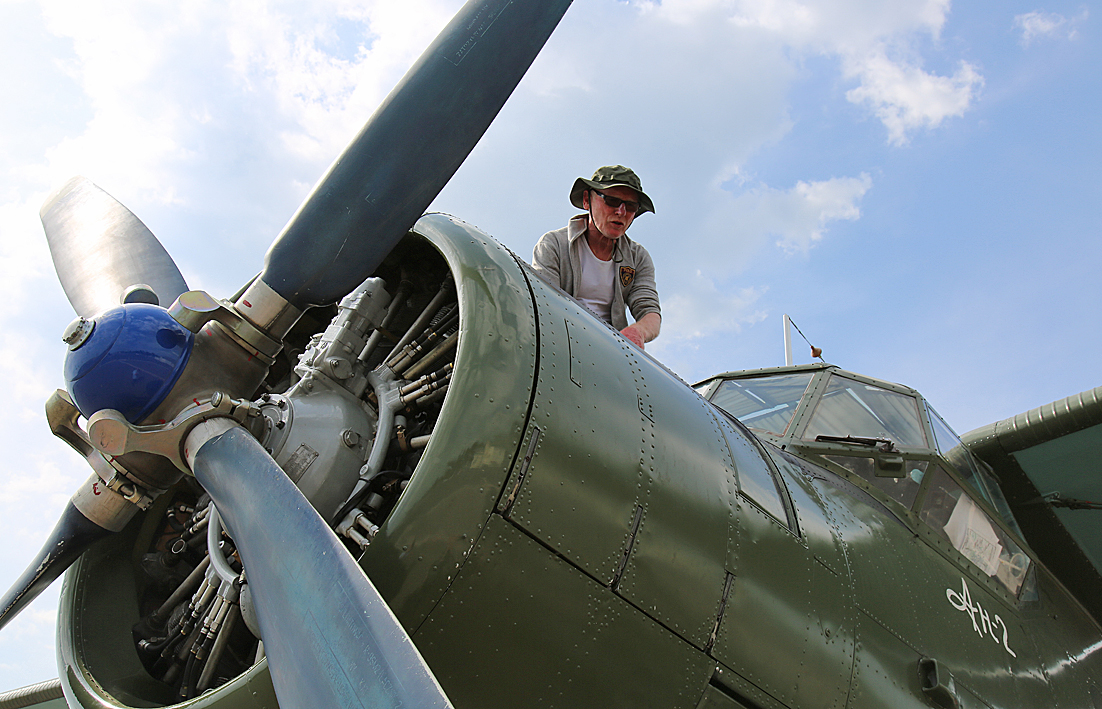 Chris Vannieuwenhuyse Antonow An-2SP-AOOPhoto: Robert Spirinelli