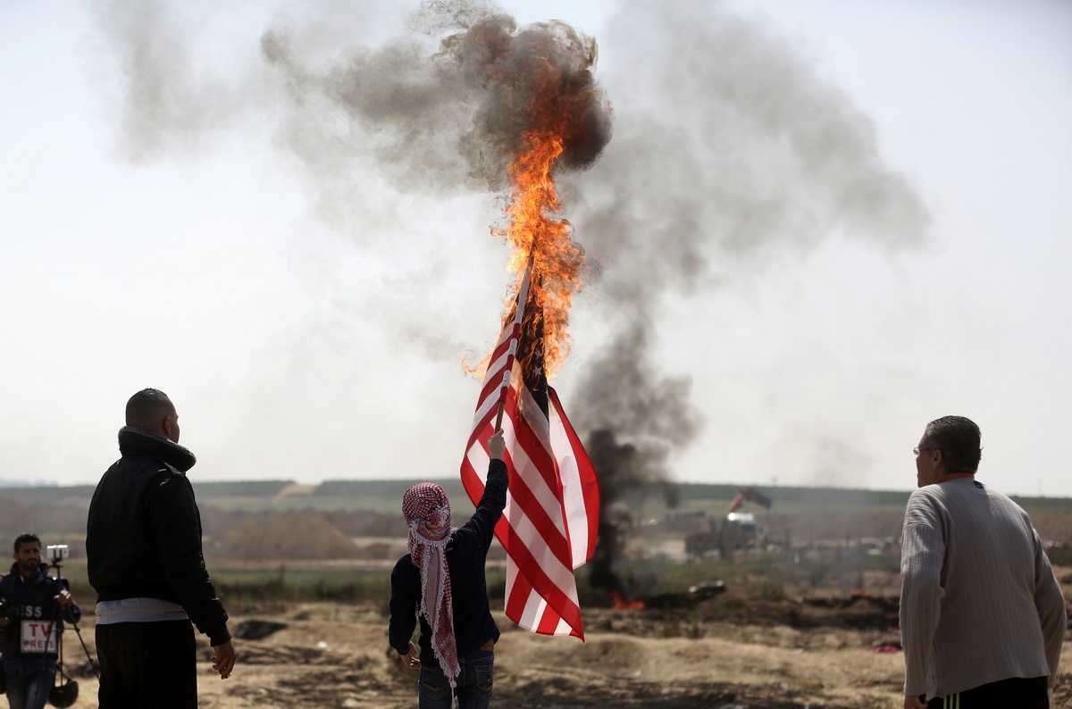 Proteste_an_israelis_56885387urn_binary_dpa_com_20090101_ap_31c04dc58d334b6990fff1e5e506eb2a-FILED