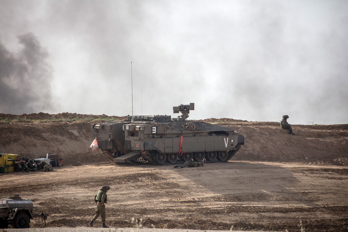 Proteste_an_israelis_56887191urn_binary_dpa_com_20090101_180406-99-785067-FILED