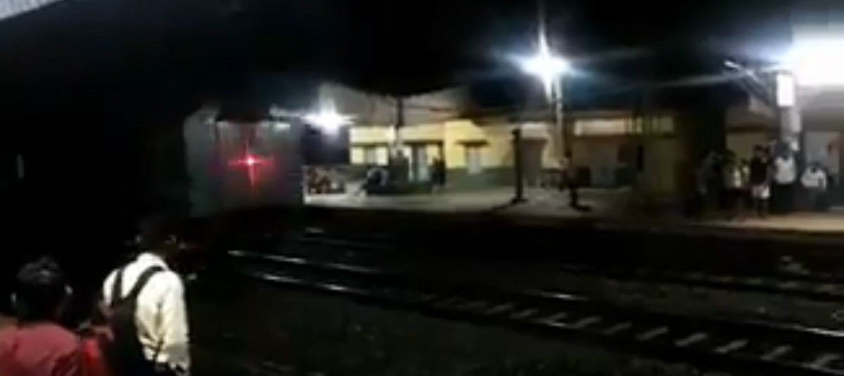 Indien: Zug mit 1.000 Passagieren gerät außer Kontrolle