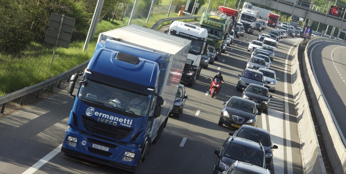 Baustellen und Unfälle legen Verkehr rund um Luxemburg lahm