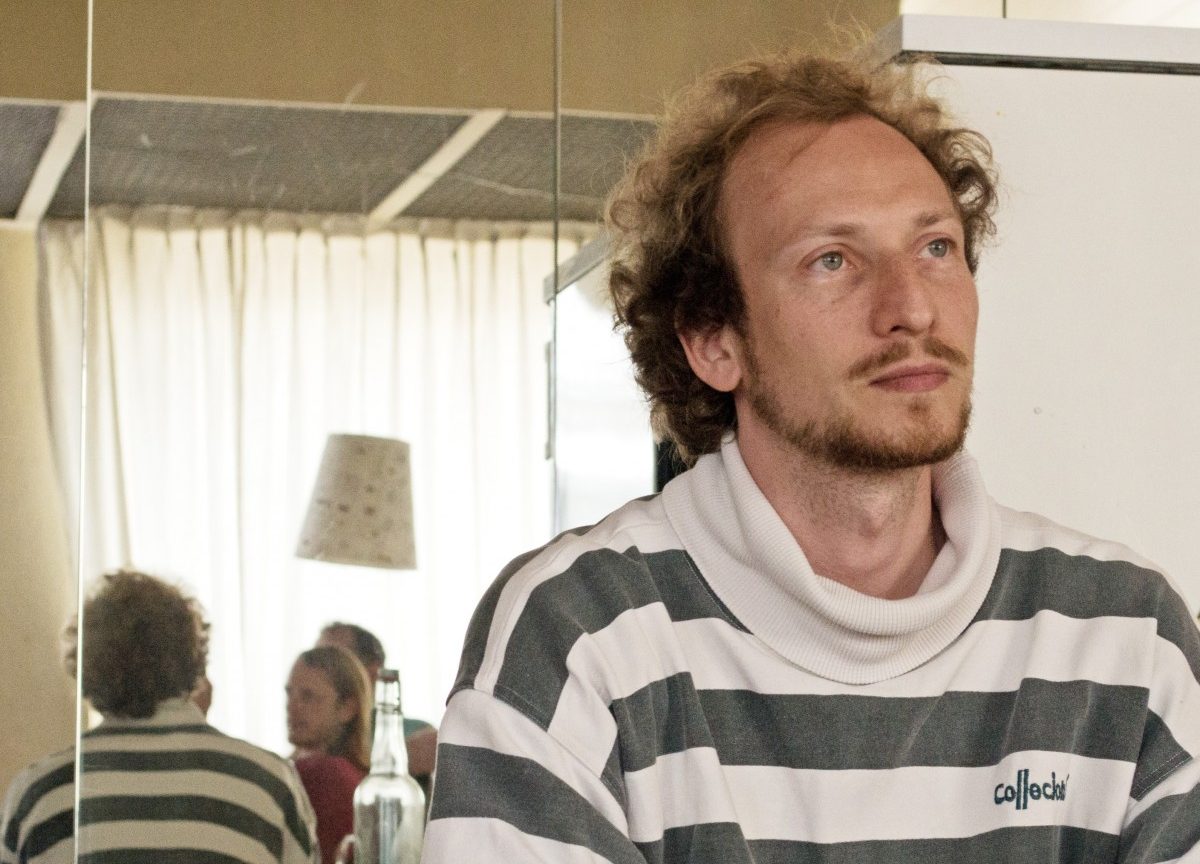 Auf Abstand zum Aufstand