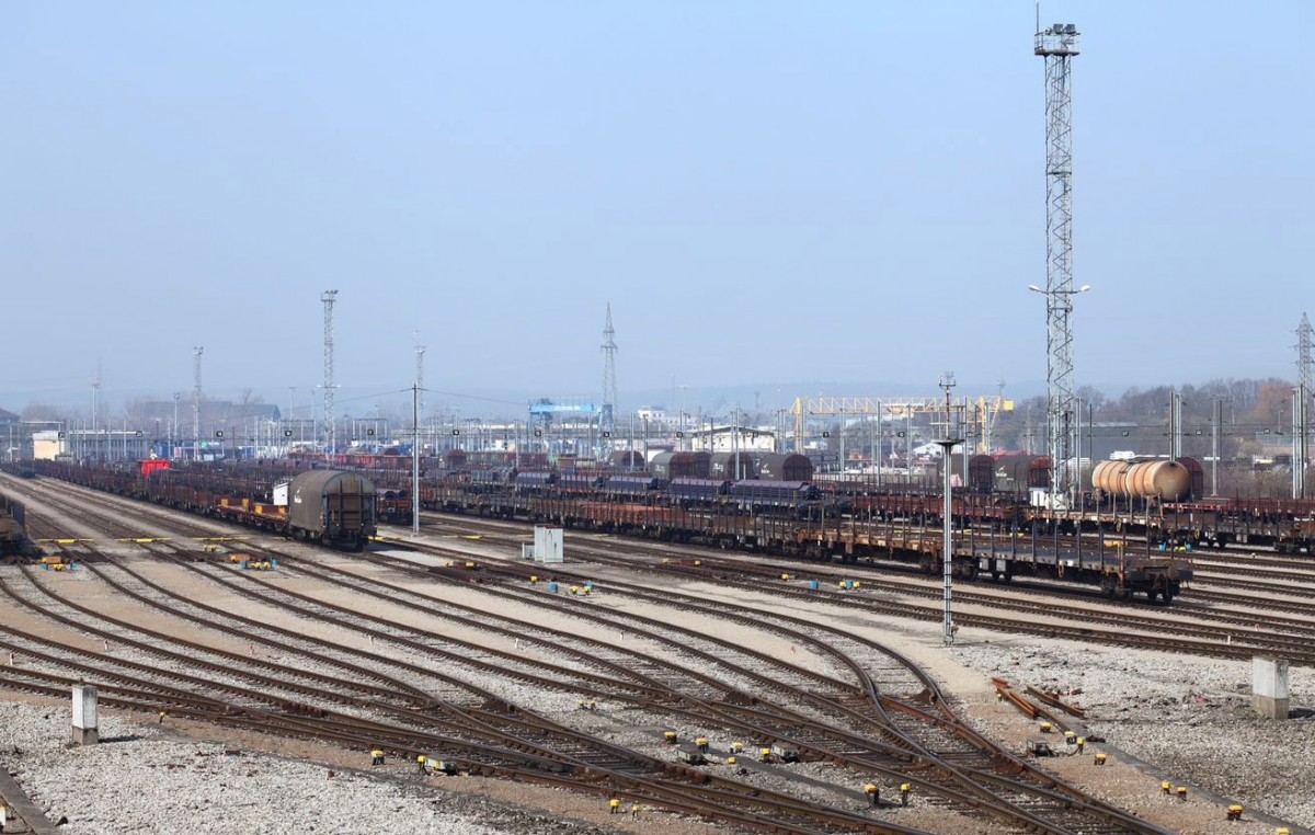 490_0008_14938303_20180428_P_Cfl_cargo_CFL_in