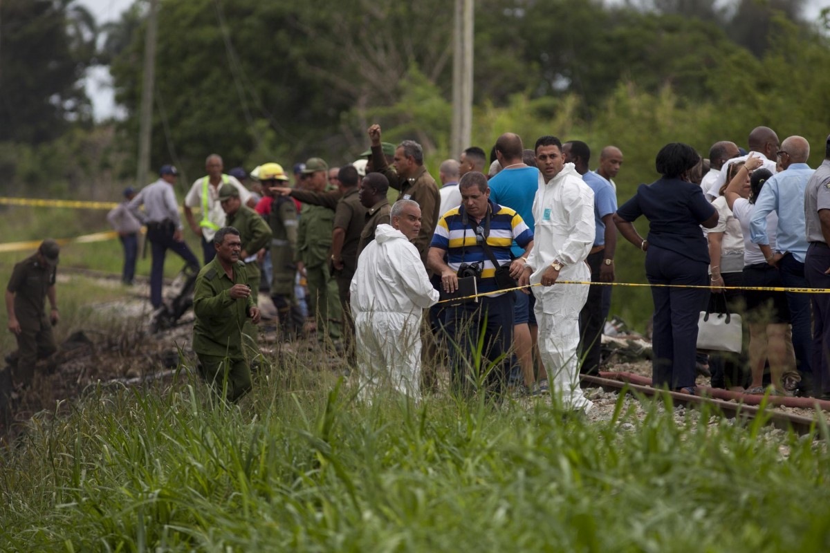 Flugzeugabsturz_in_K_57374776urn_binary_dpa_com_20090101_180518-90-032405-FILED
