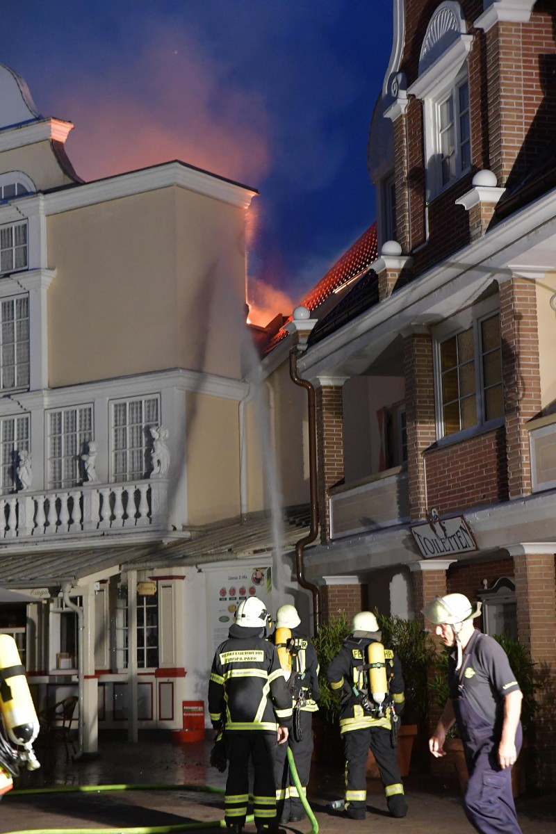 Grossbrand_im_Europa_57458516urn_binary_dpa_com_20090101_180526-90-025492-FILED