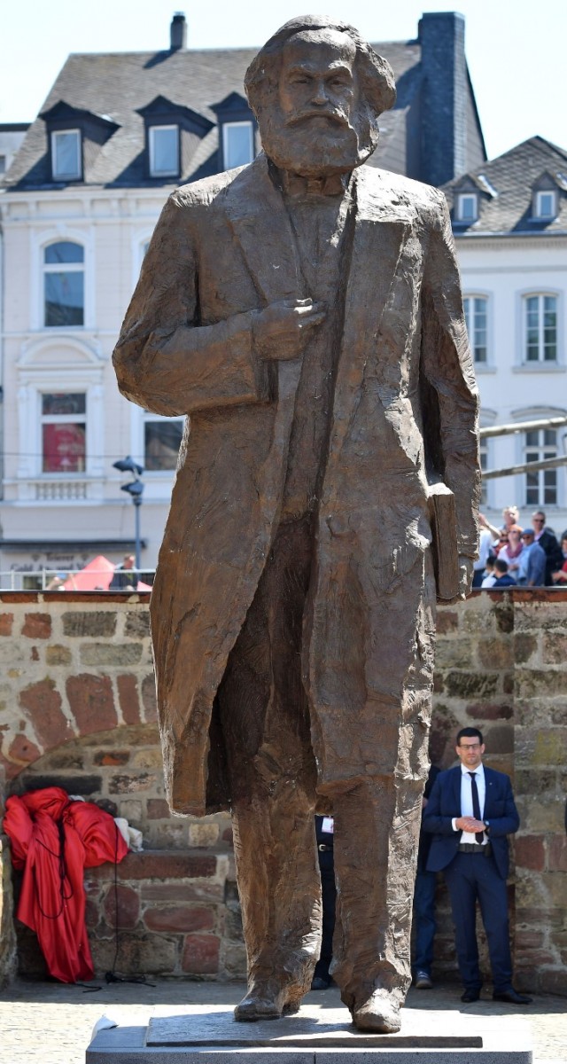 Karl_Marx_Statue_ent_57218176