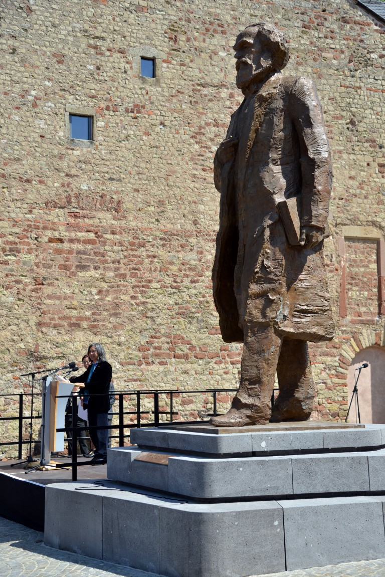 Karl Marx Statue enthüllt