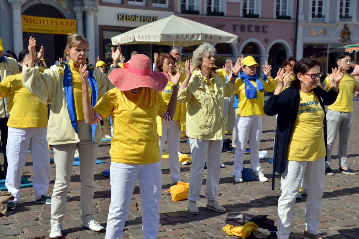 Karl Marx Statue enthüllt