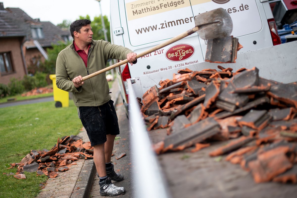 Nach_Wirbelsturm_am_57352478urn_binary_dpa_com_20090101_180517-90-005514-FILED