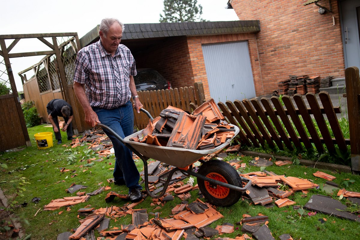Nach_Wirbelsturm_am_57352499urn_binary_dpa_com_20090101_180517-90-005490-FILED