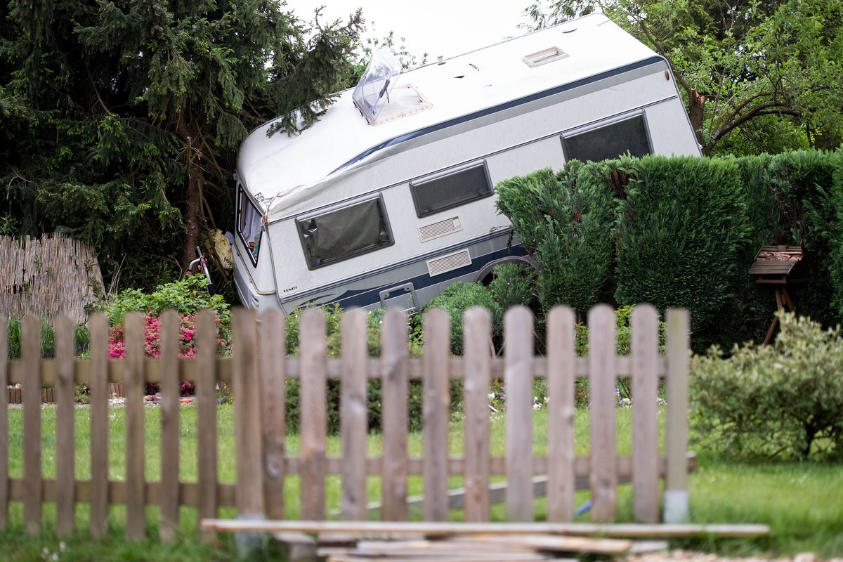Nach_Wirbelsturm_am_57352645urn_binary_dpa_com_20090101_180517-90-005564-FILED