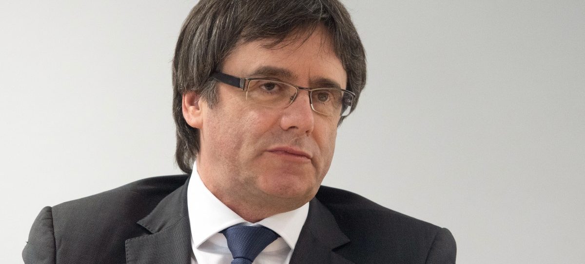 Katalonien: Puigdemont gibt nach