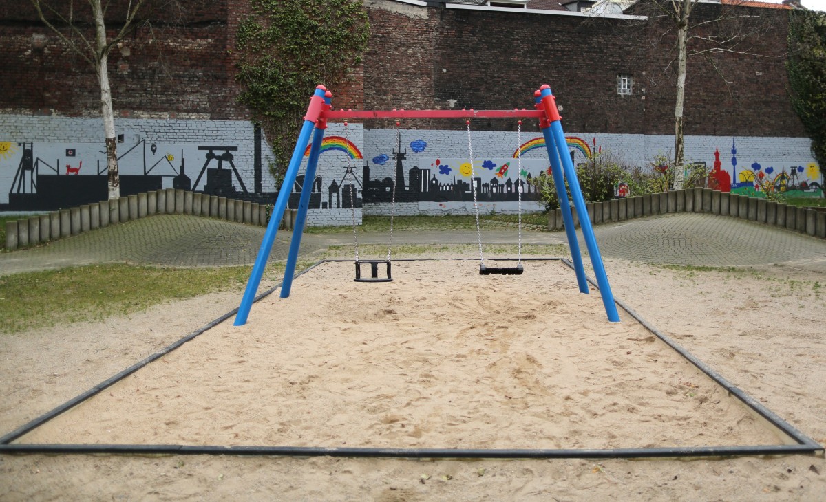 Bayern: Bauarbeiter nutzen Spielplatz als Kiesgrube