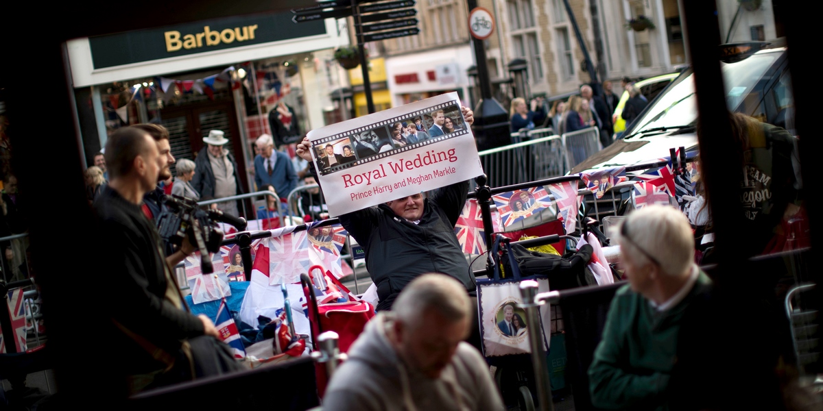 Vor_der_Royal_Hochze_57364544urn_binary_dpa_com_20090101_180518-99-355056-FILED