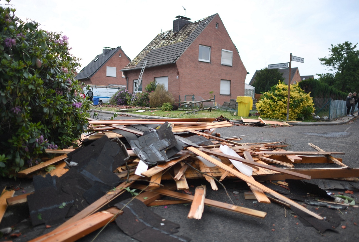 Wirbelsturm_am_Niede_57348960urn_binary_dpa_com_20090101_180516-90-034578-FILED