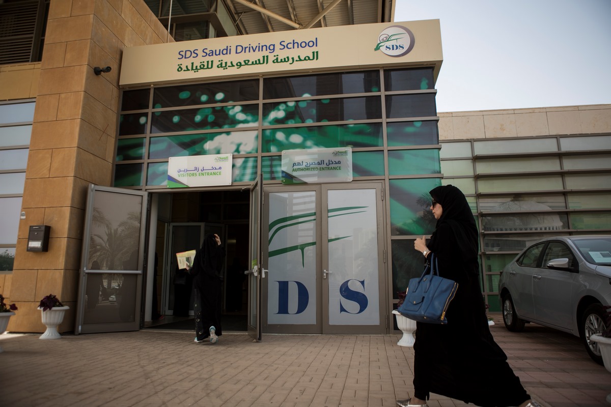 Saudische_Frauen_due_57781575urn_binary_dpa_com_20090101_180624-99-859273-FILED