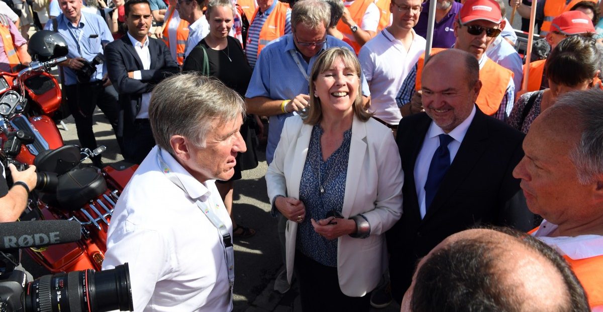 Protest von OGBL und FNCTTFEL bei der Eröffnung der neuen Tramstationen in Luxemburg