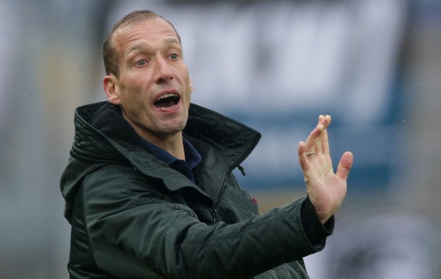 Strasser zurück zur Fola