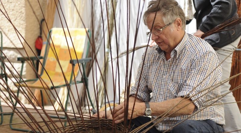 Feuchtfröhliche Kräuterweihe - Der „Léiffrawëschdag“ in Greiveldingen