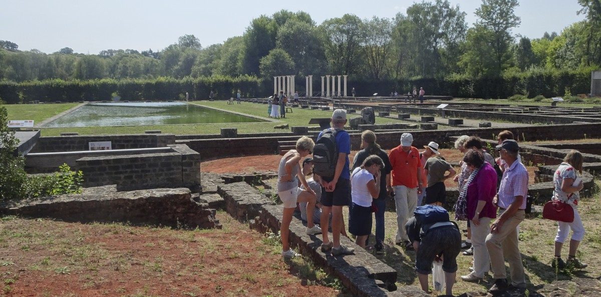 Moretum et Lactuca sativa