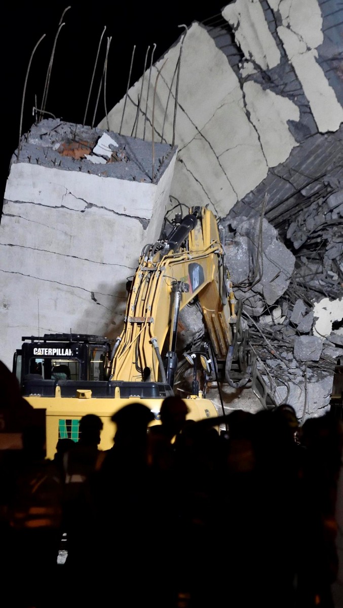 Autobahnbruecke_in_G_58374840urn_binary_dpa_com_20090101_ap_474338d4aa9c4188b7724bc4b94fadd0-FILED