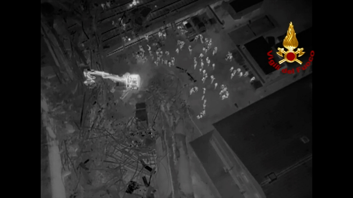 Autobahnbruecke_in_G_58378338urn_binary_dpa_com_20090101_ap_78b02a72000e4b639bd40ae48cbb2f7b-FILED