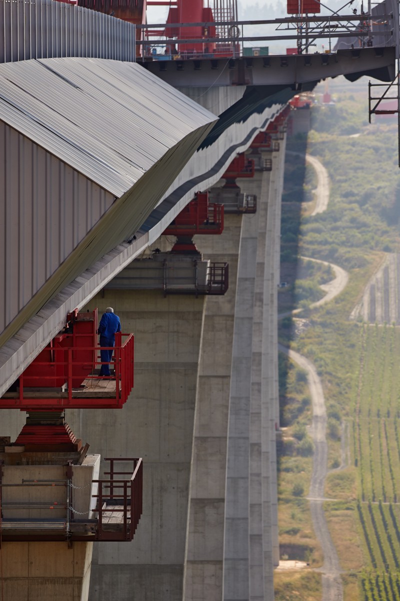 Hochmoselbruecke_58415809urn_binary_dpa_com_20090101_180817-90-008268-FILED