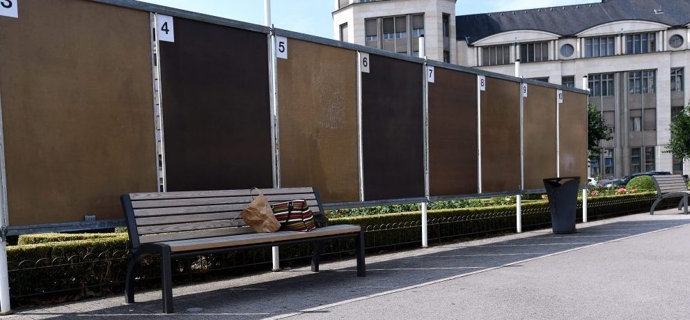 Wahlplakate: Folklore aus einer anderen Zeit